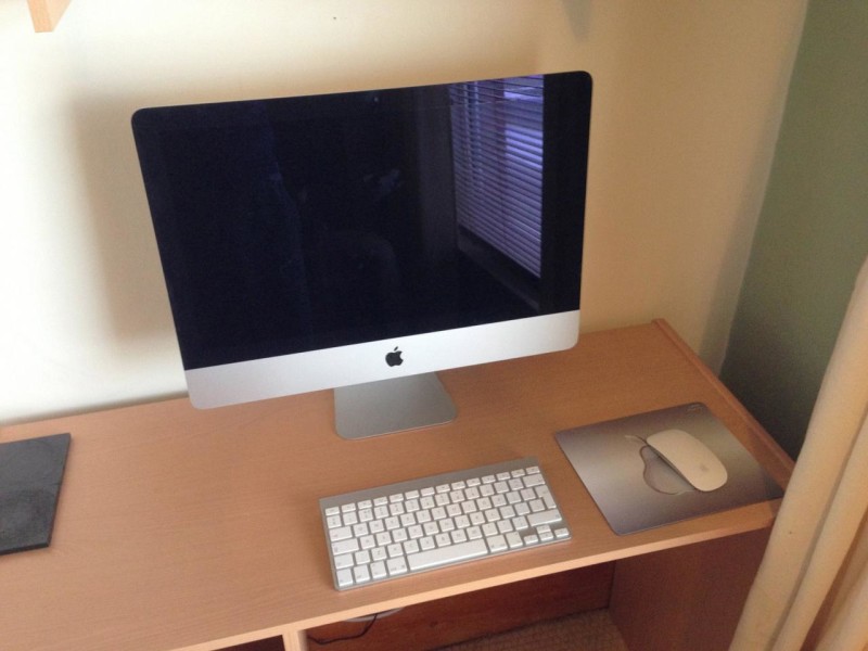 JUAL Second iMac Slim 21inch MD093 Mulus Garansi Juni 2014